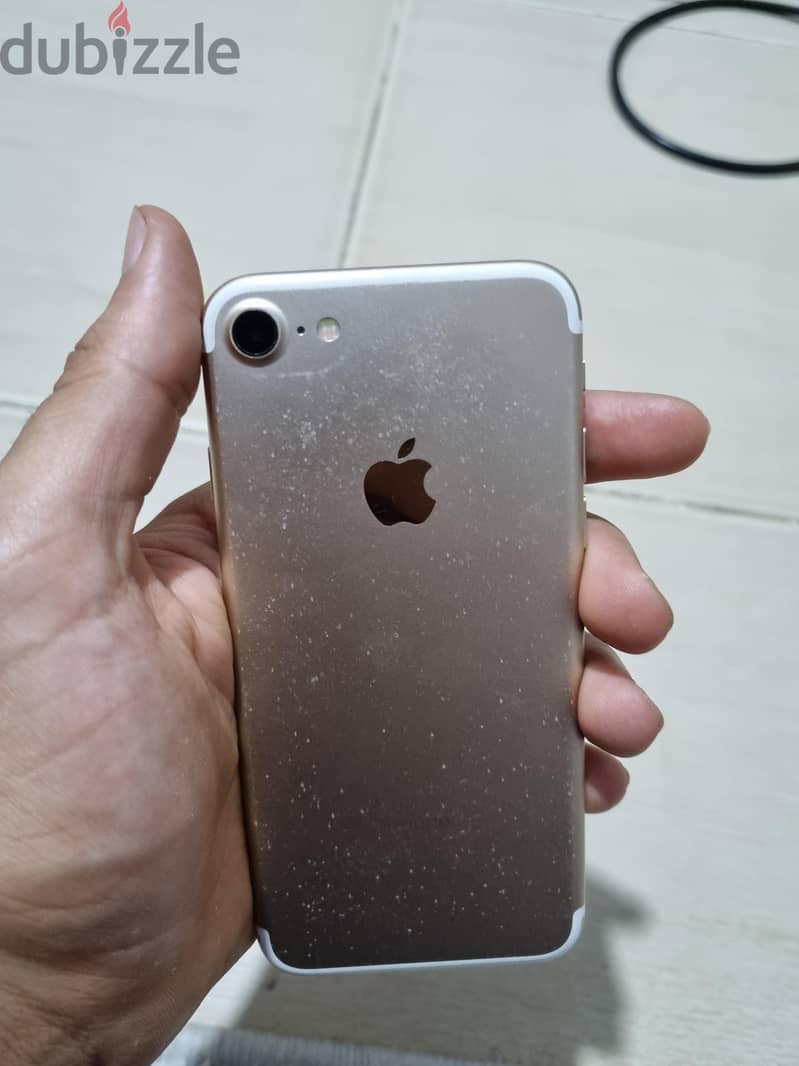 Apple - iPhone 7 1