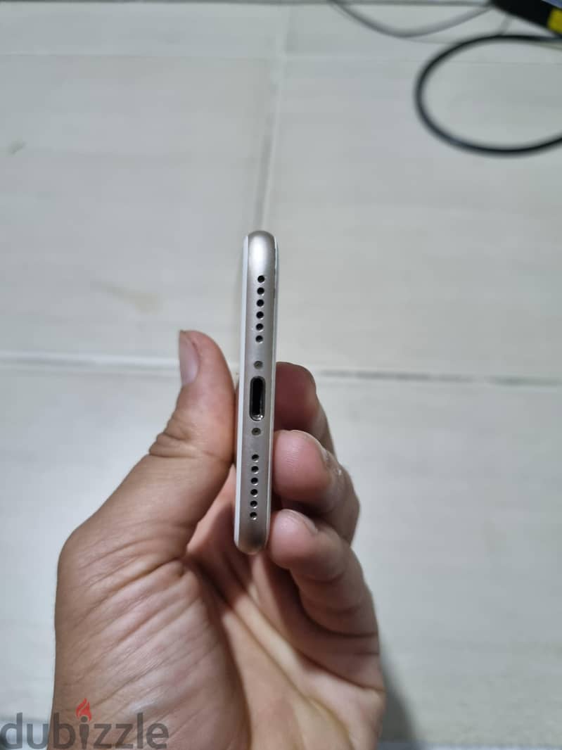 Apple - iPhone 7 2