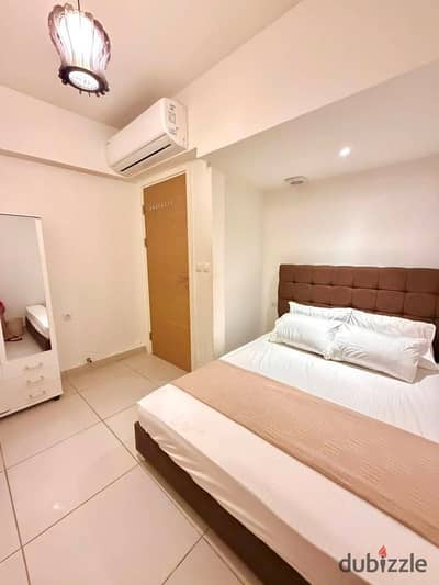 READY-TO-MOVE-IN BEACHFRONT CHALET – UNMISSABLE DEAL!