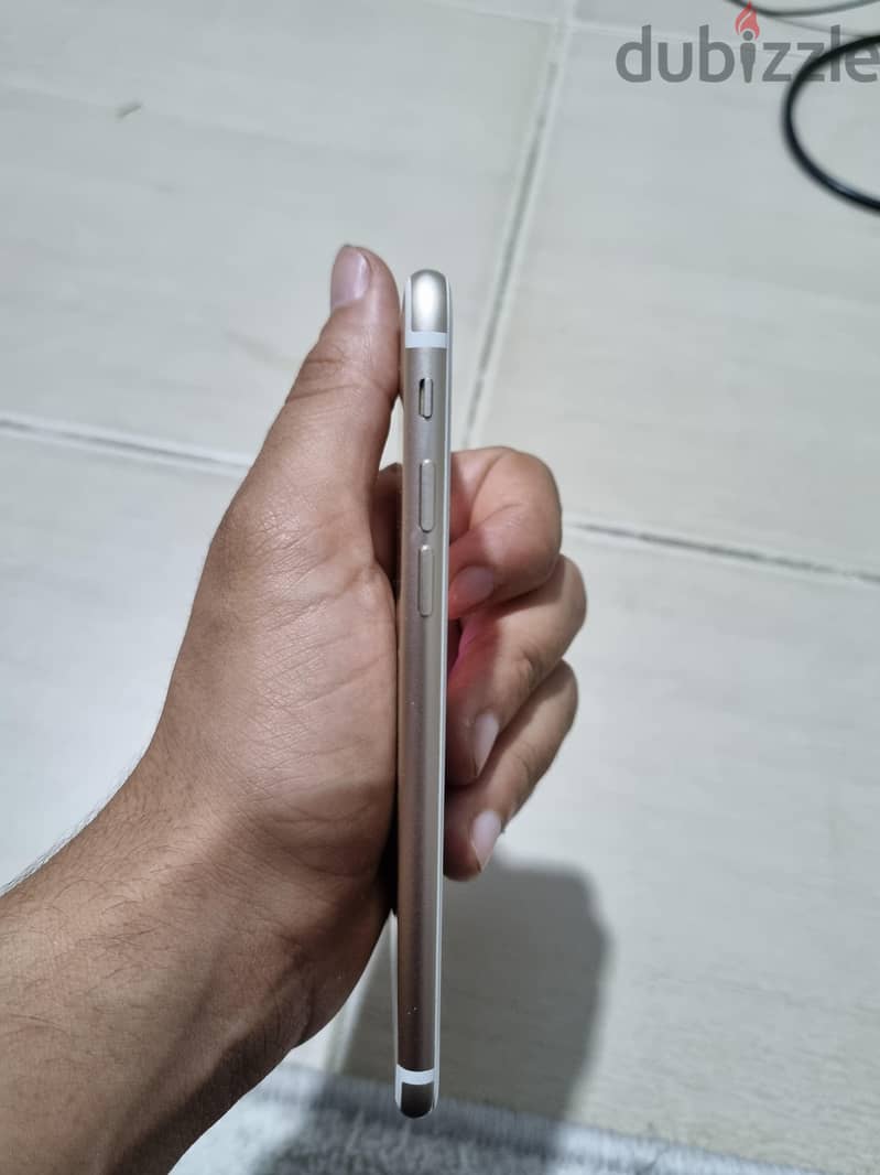 Apple - iPhone 7 4