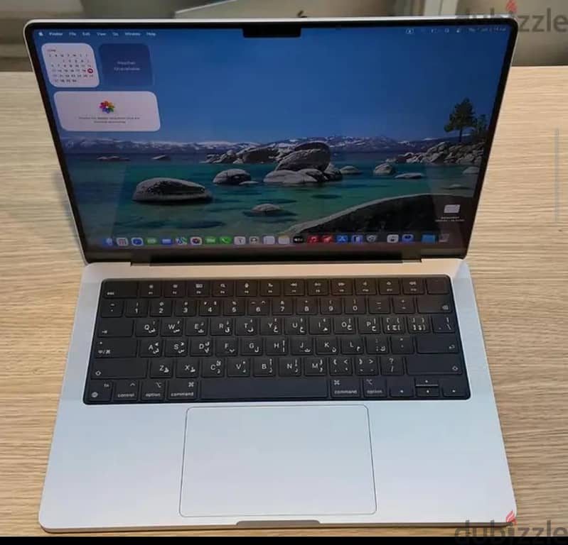 MacBook pro m4 14inch 1