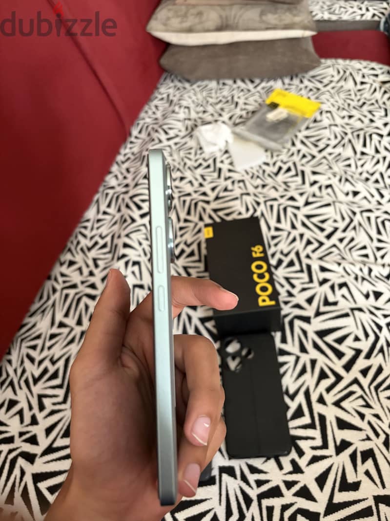 Xiaomi Poco F6 4