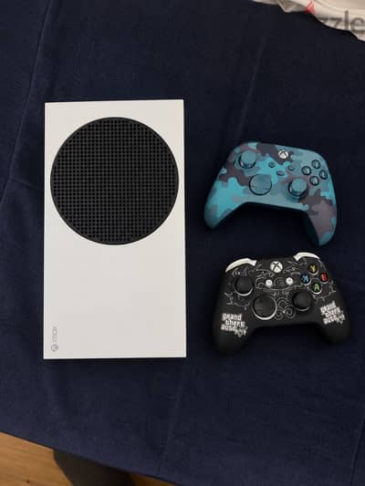 Xbox series s with limited edition camo controller