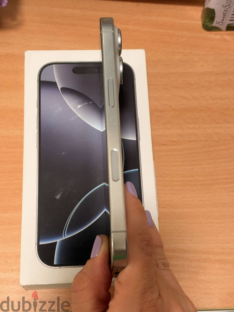 Apple - iPhone 16 Pro 2