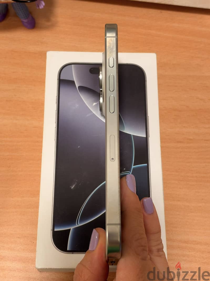 Apple - iPhone 16 Pro 3