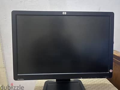 شاشه HP  حالتها كويسه وشغاله كويس