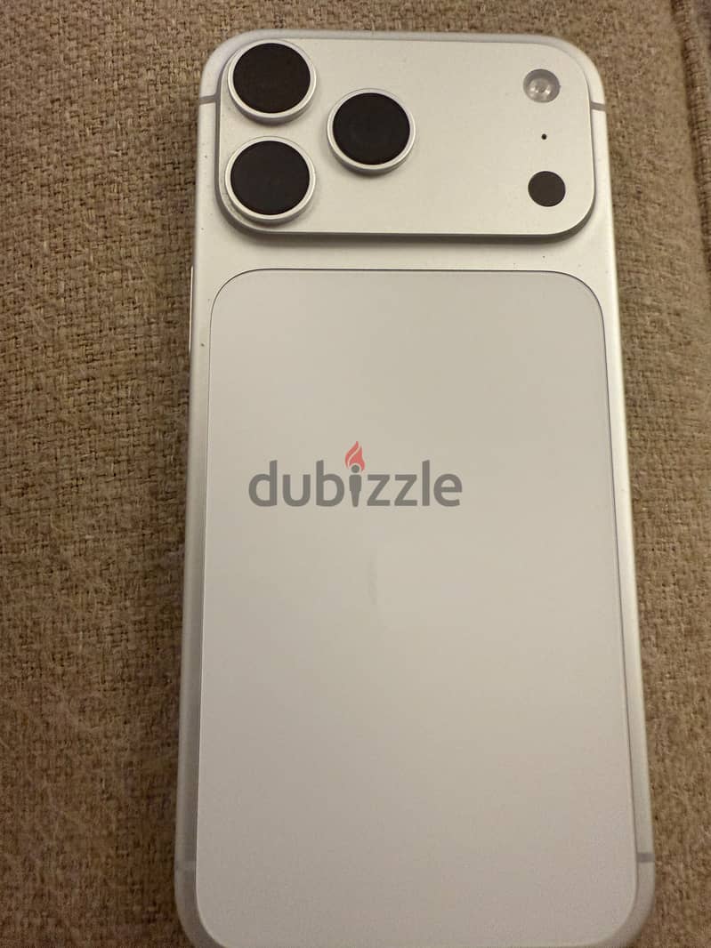 Apple - iPhone 17 Pro Max 3