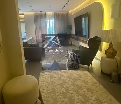 Furnished ground floor hotel apartment with garden for rent in Stone Residence Compound, Katameya, Cairo. 3 bedrooms.
