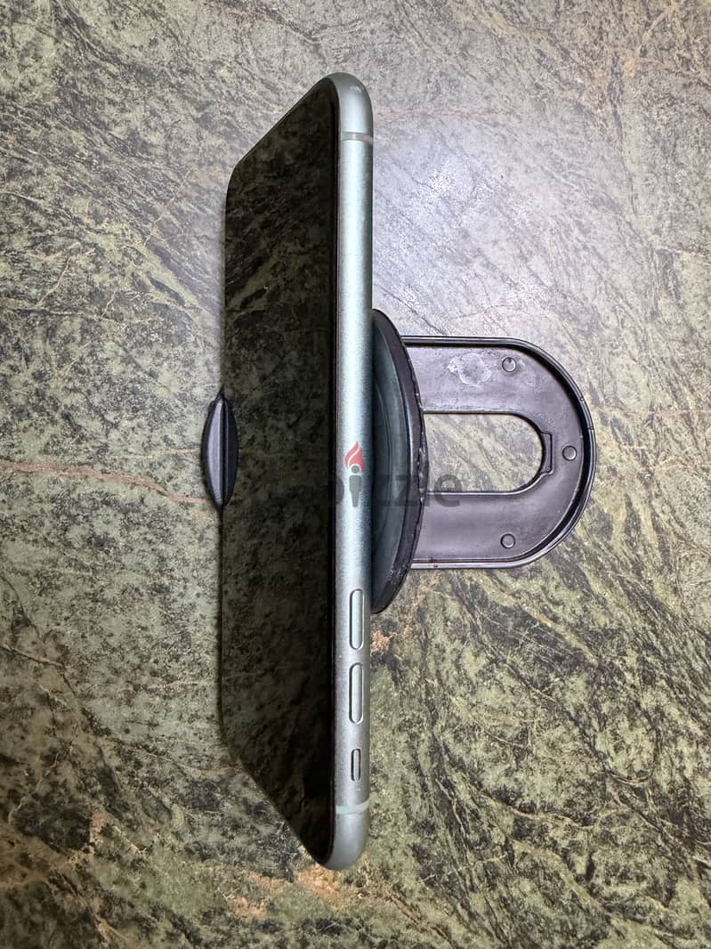 Apple - iPhone 11 128GB 73% 6