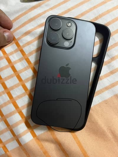 آبل - آيفون 15 برو