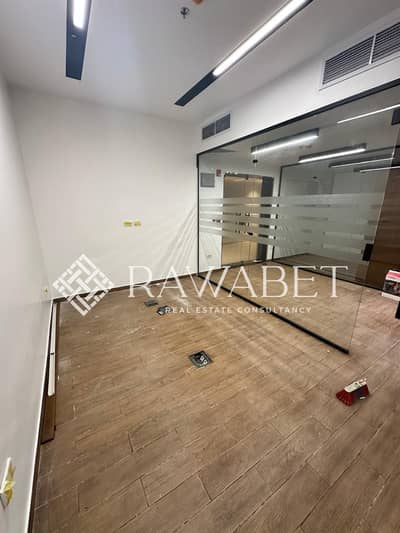 Retail Shop 90 sqm for Rent on Park Street, Sheikh Zayed - 3 Rooms, Reception & Kitchen - Prime Location