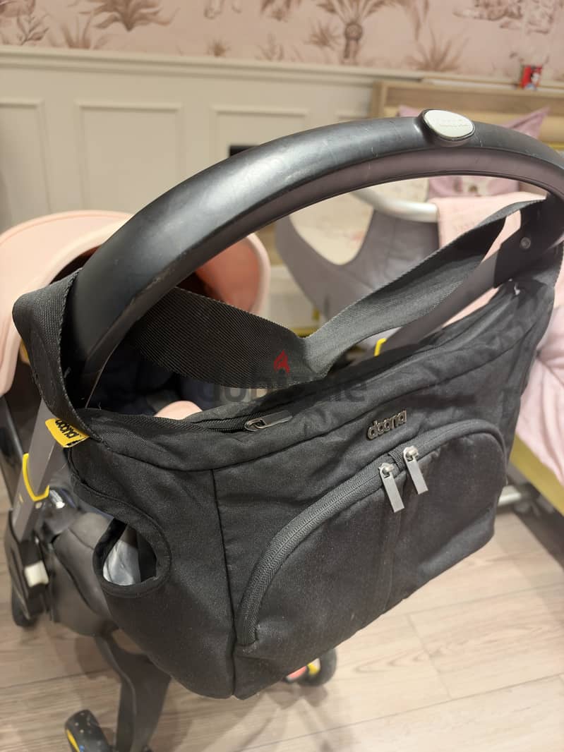 Doona stroller with doona bag 1