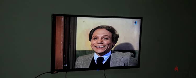 شاشه يونيون اير 32 بوصه عاديه