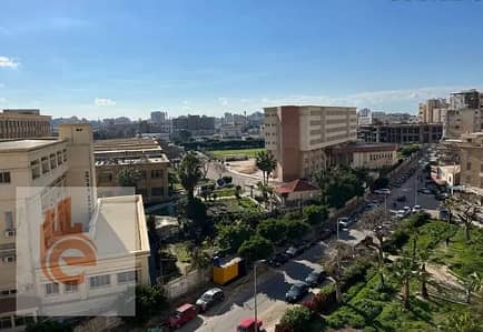 شقـة مفـروشــة بـ شارع المكتـبــات 230 م مكيفـة بالكـامل