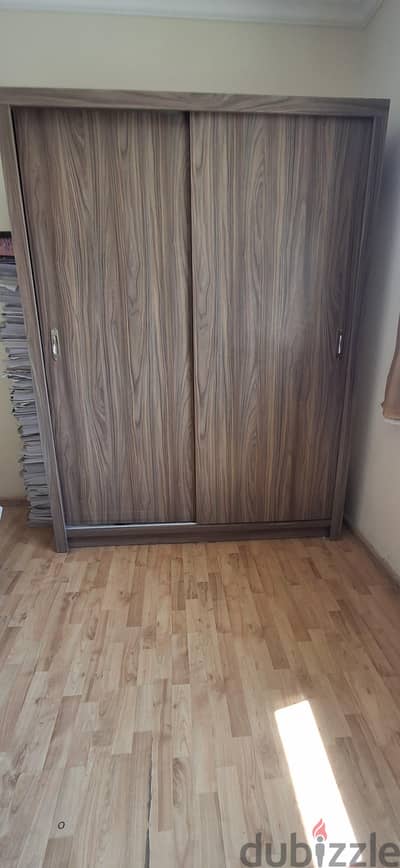 full bedroom
