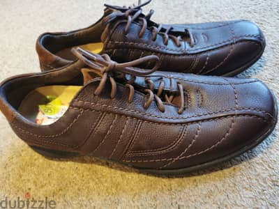 جزمه كوتشي Clarks أصلي جديده وارد انجلترا 41