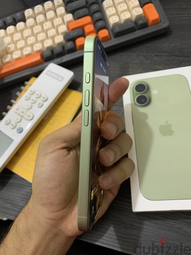 Apple - iPhone 17 6