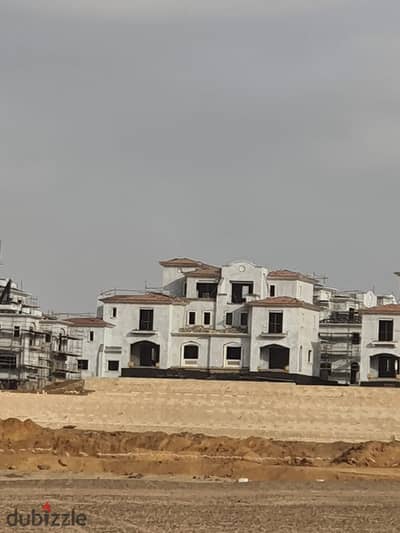 ready to move quattro for sale in city gate New Cairo very prime location