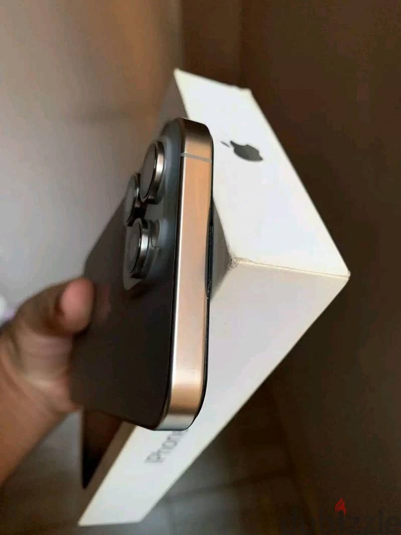Apple - iPhone 15 Pro Max 2