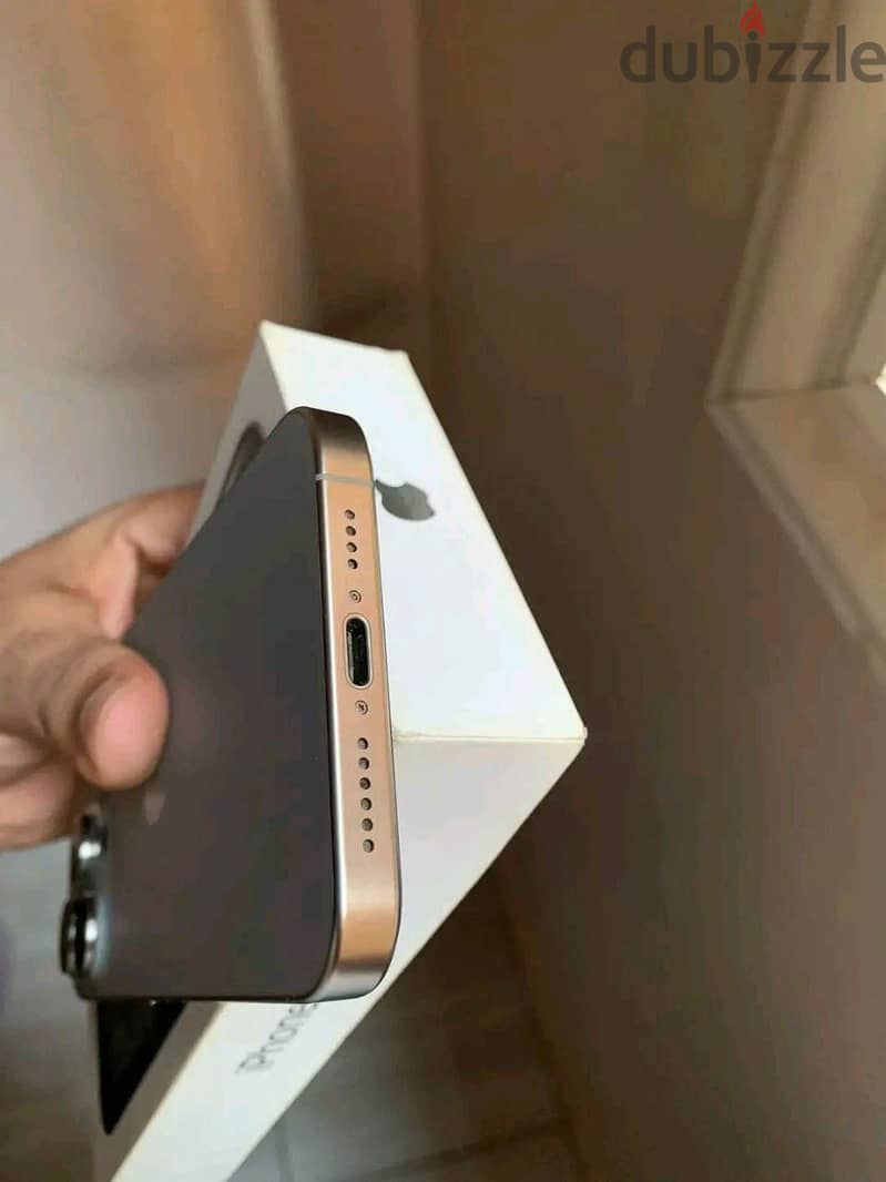 Apple - iPhone 15 Pro Max 4