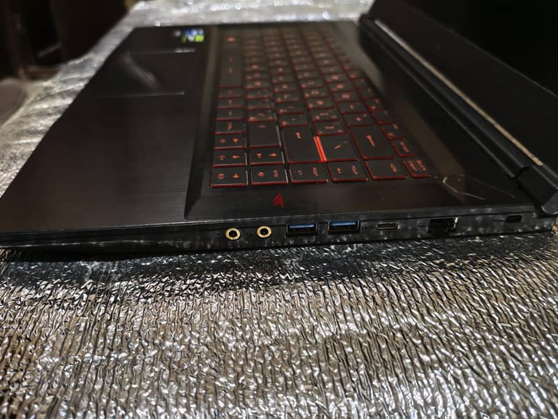 MSI GF63 Thin Gaming Laptop 4