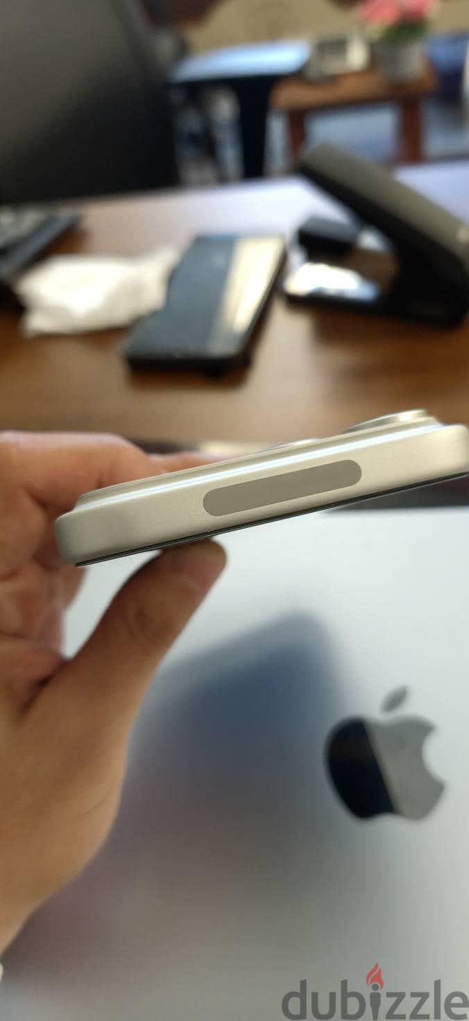 Apple - iPhone 17 Pro Max 2