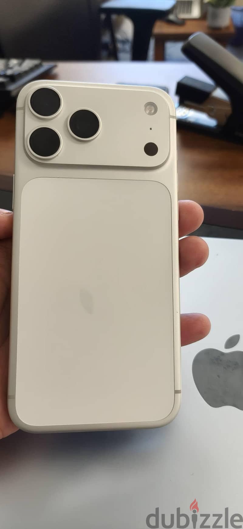 Apple - iPhone 17 Pro Max 3