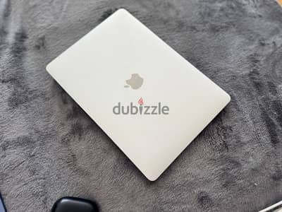 ** MacBook Pro 13-inch 2017 وارد ألمانيا **