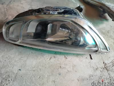 فوانيس سياره بحاله ممتازه