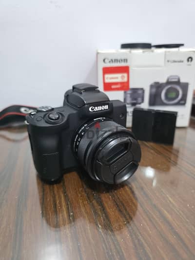 Canon EOS M50 with Lens