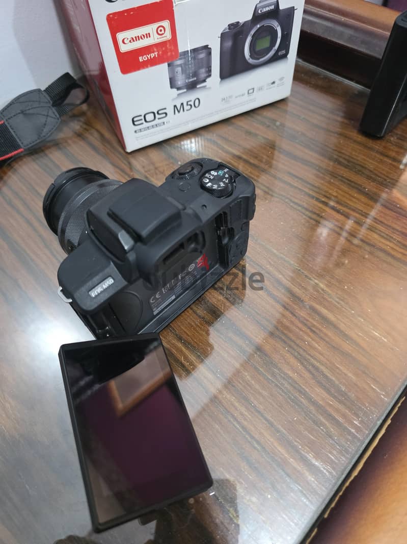 Canon EOS M50 with Lens 4