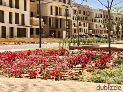 شقه بجاردن متشطبه بالكامل للبيع في ايست تاون لتجمع الخامس القاهرة الجديده