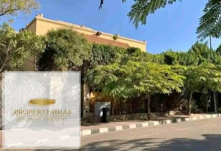 Villa at an old price in a prime location in El Shorouk, near La Vista and Hassan Allam.