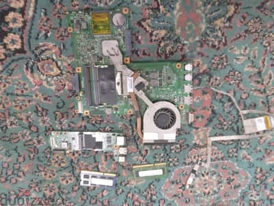 بوردة Dell N4030 شغالة 100%  + رامات 6 جيجا اصلي Elpida + فانة - مجربة