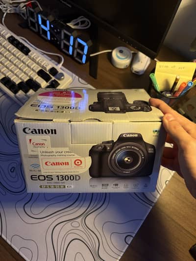 Canon eos 1300d