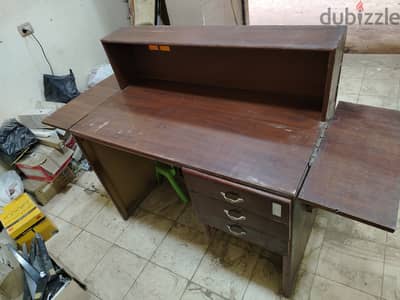 مكتب استقبال للبيع