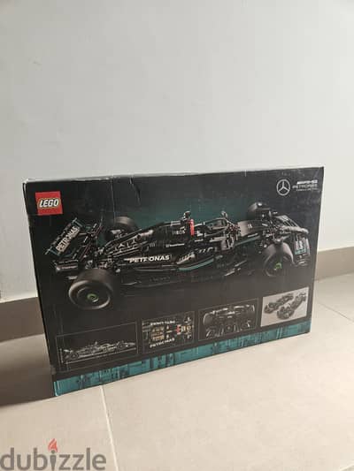 LEGO Mercedes-AMG F1 W14 E Performance