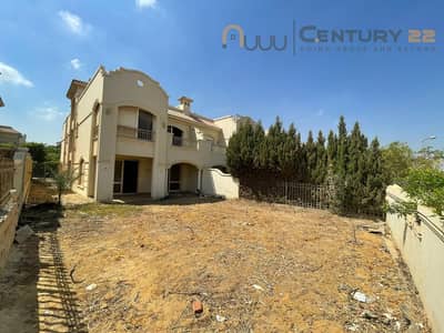 Twin House for Sale in La Vista patio 3  Fifth Settlement  Ready to move  Under market price  Hot unit Hot deal a very special Own an opportunity