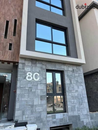 Acasa Compound New Cairo, Al Tagamo3, in front of the Patio Town, La Vista, Apartment 155 square meters, double view on a swimming pool and garden, distinctive location, pure marine.