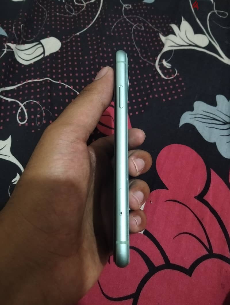 Apple - iPhone 11 2
