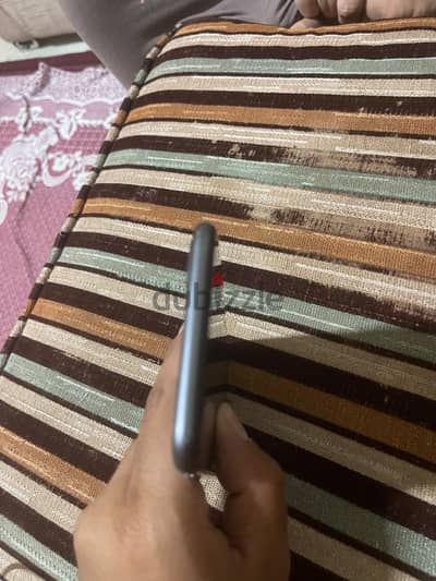 آبل - آيفون 8 بلس