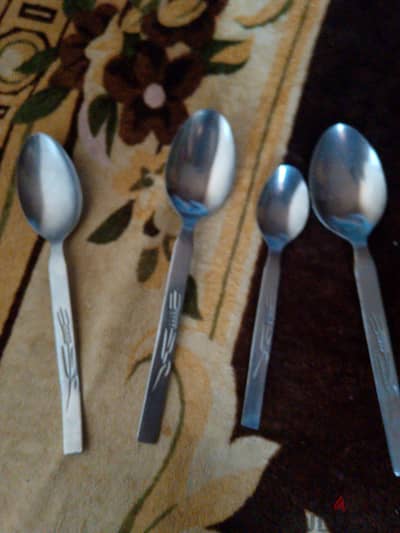 الثلاث معالق السنبله