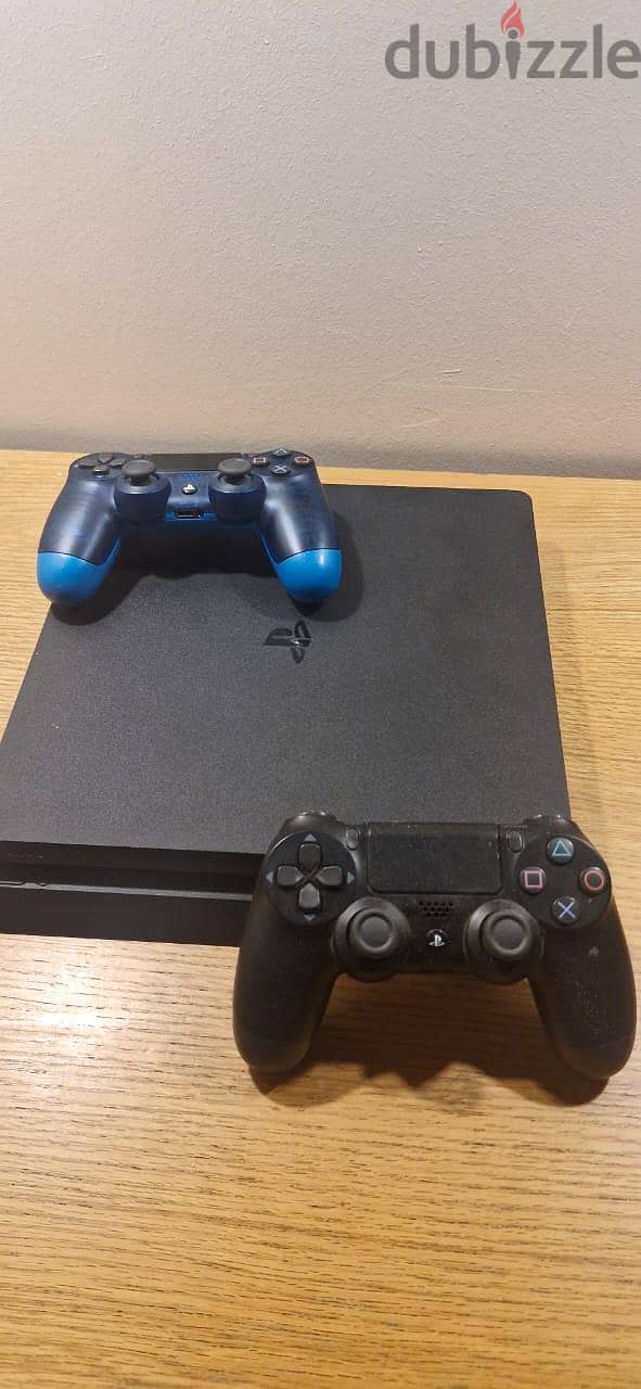 Playstation 4 slim 2