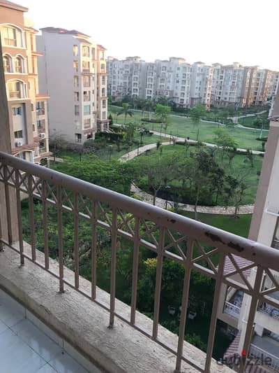On a wide garden view and one of the most distinctive models of my city and its widest and lowest loading rate 107 m²