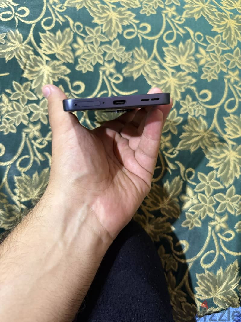 OPPO Reno13 F 4