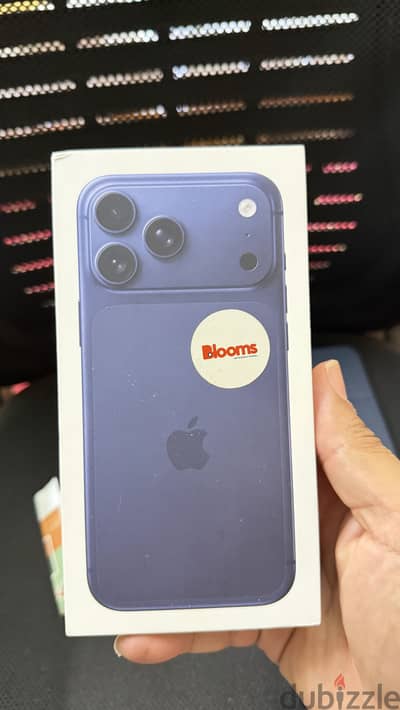 للبيع: iPhone 17 Pro Max - حالة الزيرو