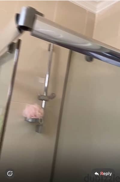 كابينة شاور بحاله ممتازه