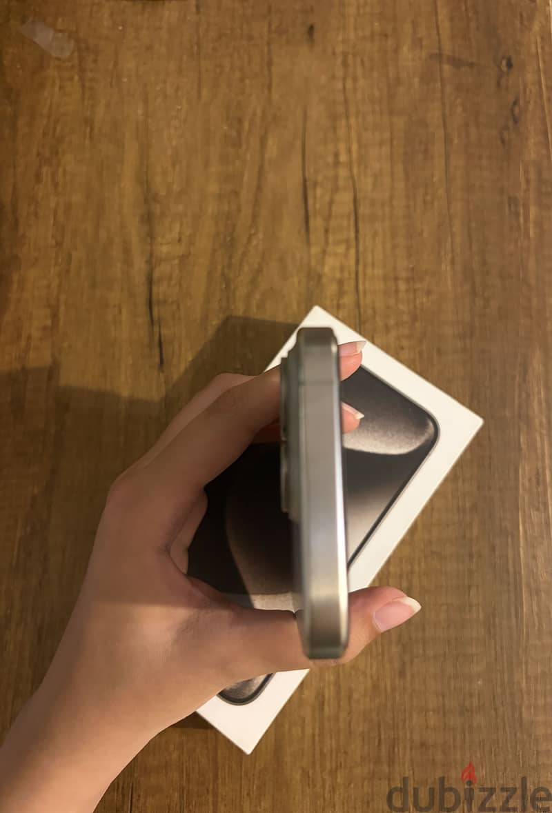 Apple - iPhone 15 Pro 256gb 2