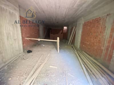 شقة للبيع مرخصة سكن خاص A Class بموقع محوري بقلب العاصمة السياحية بمشعل اخر الهرم