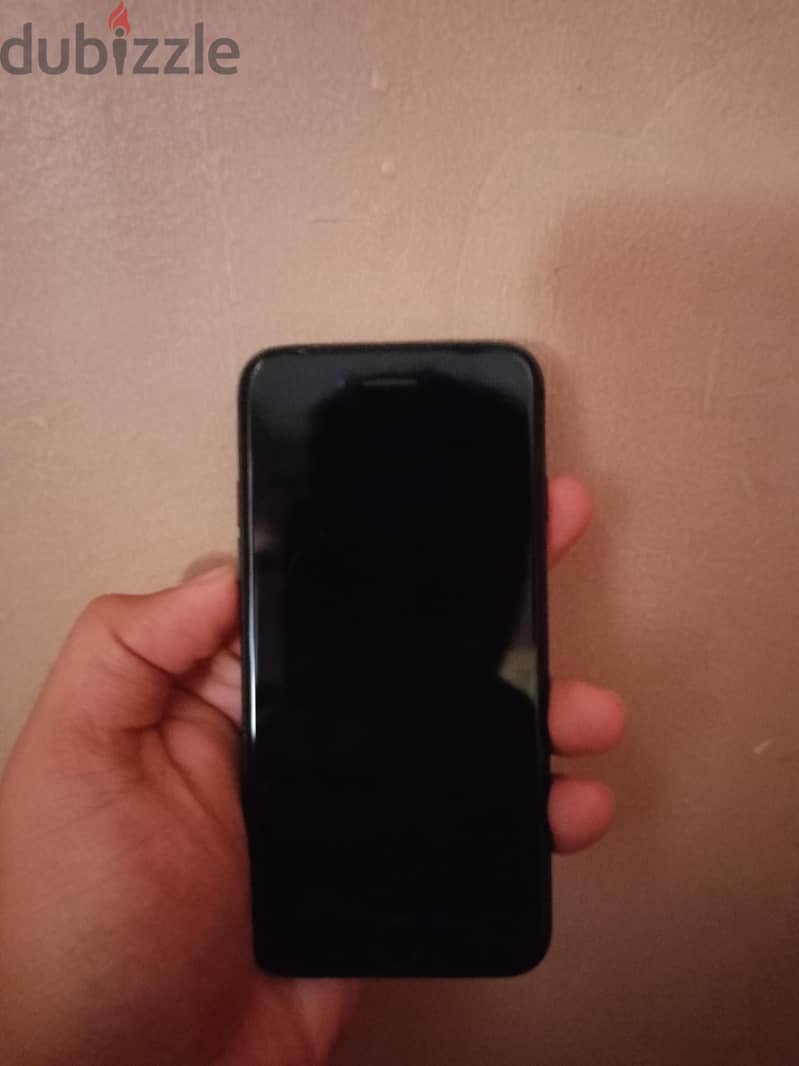 Apple - iPhone 7 1